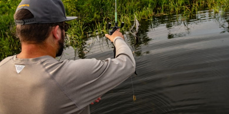 How to Jig for Bass Jig Flipping